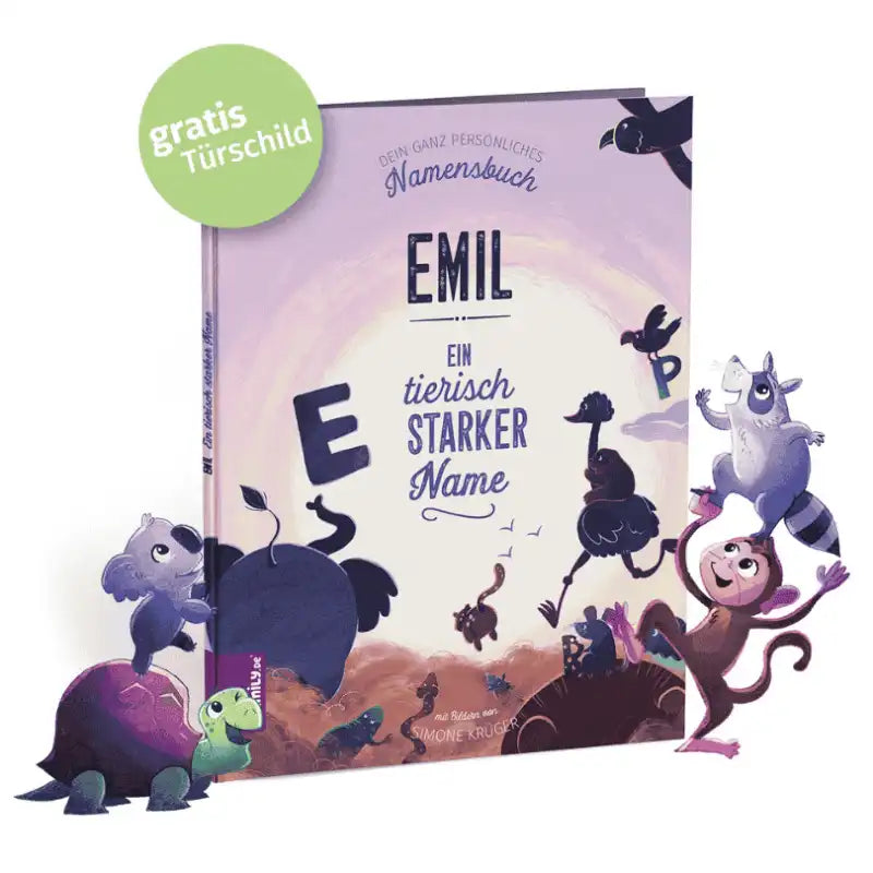 Abgebildet ist ein Framily Dein Namensbuch mit verspielten Tierillustrationen wie Affe, Schildkröte und Waschbär. Auf einem grünen Aufkleber in der oberen linken Ecke steht „Gratis Türschild“.