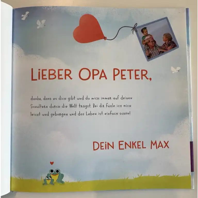 Persönliche Widmung an den Opa in einem personalisierten Buch.